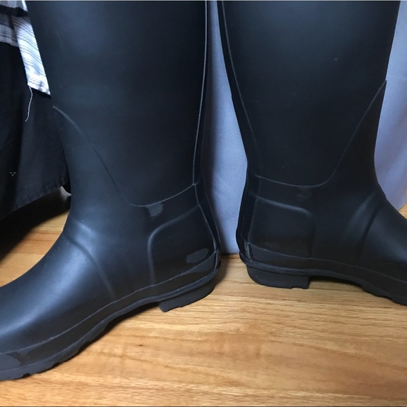 SOLD Black matte hunter boots size 7 - Picture 4 of 4